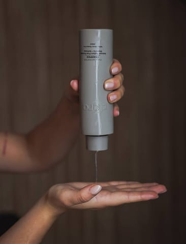 MACADEMIA Rejuvenating Shampoo