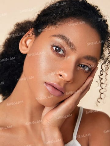 قلم تحديد الحواجب المزدوج من ريفليوشن