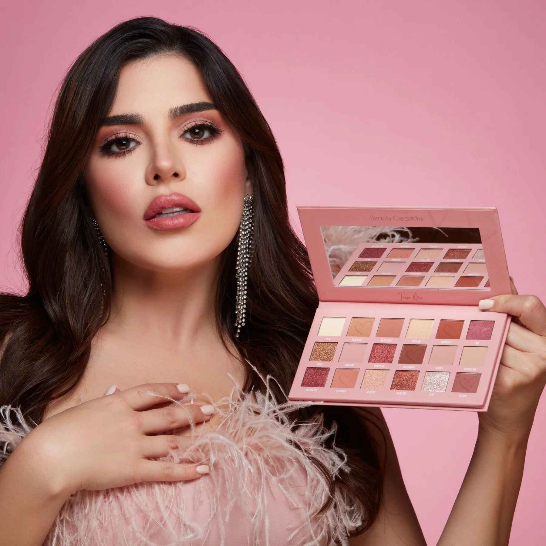 بيوتي كريشن ظلال عيون  تيسمي - 18 لونًا