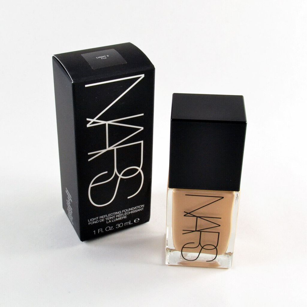 Nars Light Reflecting Foundation Oslo